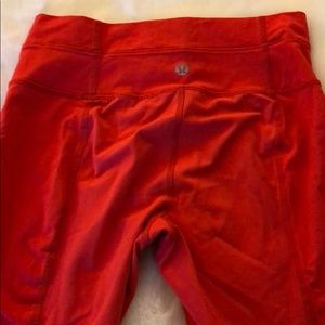 Lululemon red crop pants, knee length